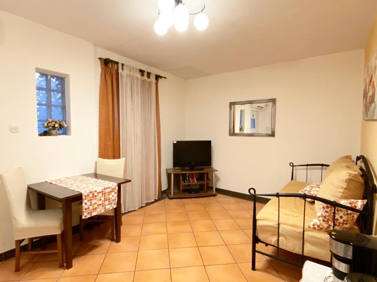 Apt Lavender On Nincevica St- 1 Bedroom Apt 5 Min To The Old Town Of Split Dış mekan fotoğraf