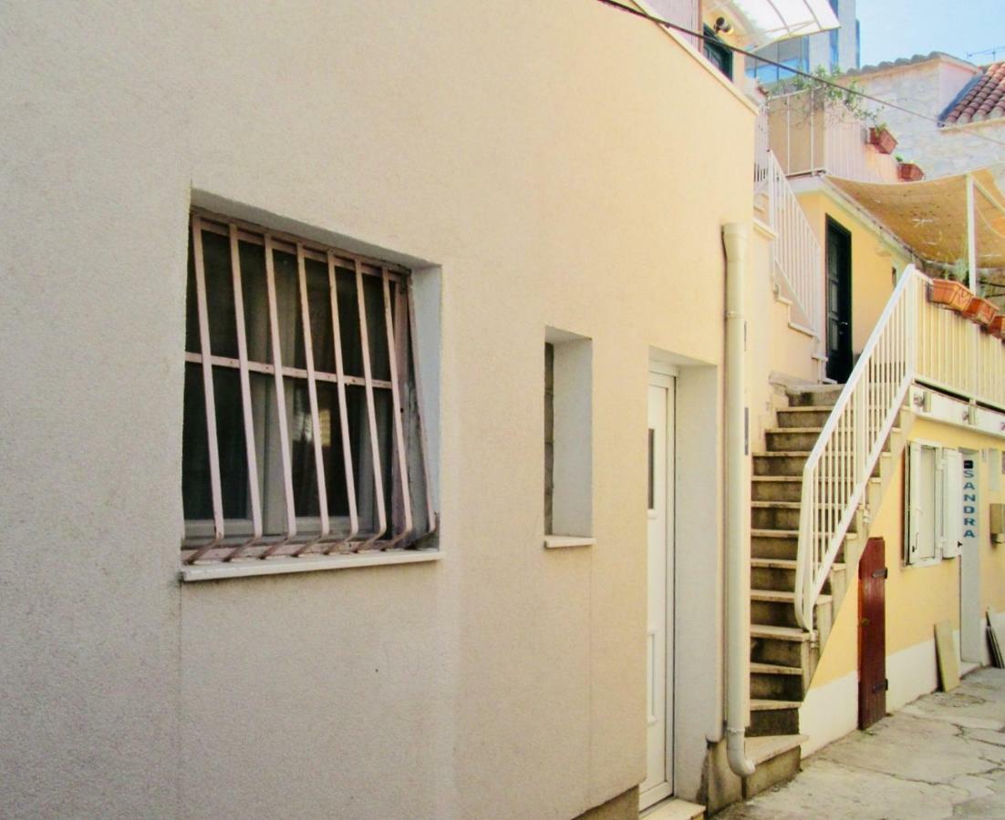 Apt Lavender On Nincevica St- 1 Bedroom Apt 5 Min To The Old Town Of Split Dış mekan fotoğraf